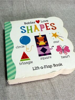 Babies Love Shapes Lift-a-Flap Board Book